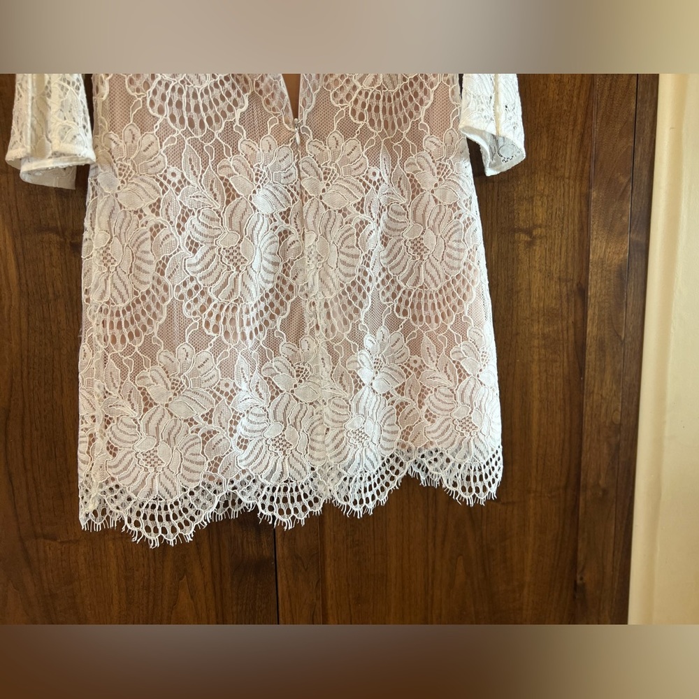 Vince Camuto size 4 white lace dress - Picture 3 of 8